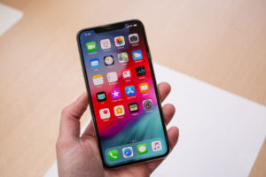 iphone xs keeps lagging and freezing