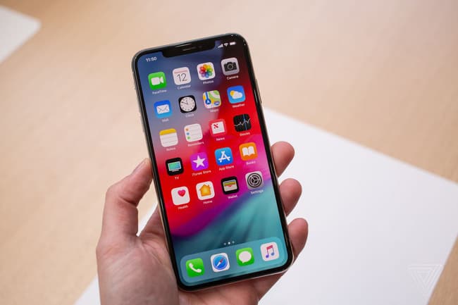 How to fix an iPhone XS that keeps lagging and freezing