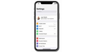 Apple iPhone XS keeps lagging and freezing after iOS 13 update
