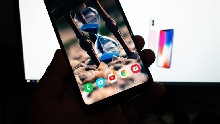 How to fix a Samsung Galaxy A10 with flickering screen