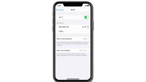 How to fix iPhone XS Max that keeps losing WiFi signal after iOS 13