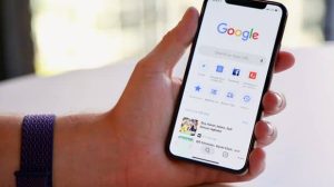 Fixing iPhone XS slow internet problem after updating iOS