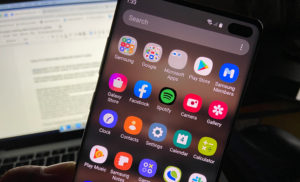 Fix Facebook that keeps crashing on Galaxy S10 after Android 10.