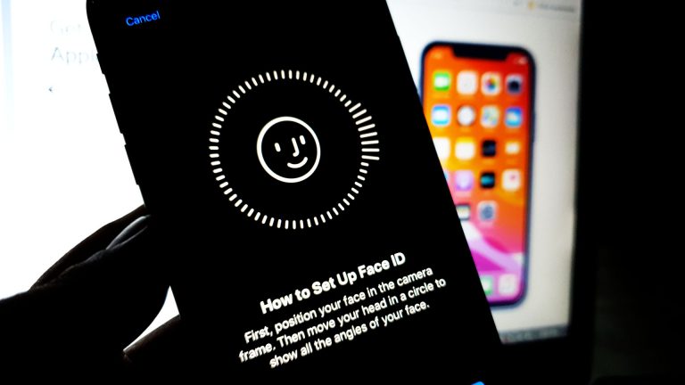 Как платить apple pay iphone 12 face id